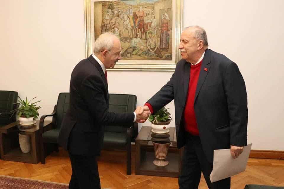 Ümit Özlale, Kılıçdaroğlu'nu bu fotoğraf üzerinden hedef aldı. (Twitter)
