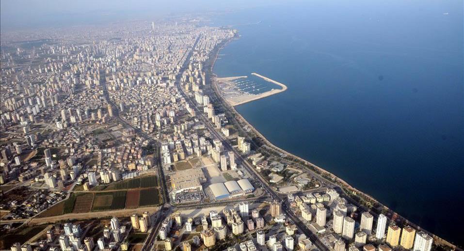 Mersin'de kira fiyatları uçtu. (AA)