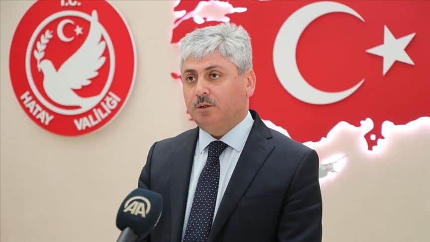 Rahmi Doğan, iki devlet hastanesi ve bir polisevinin yıkıldığını duyurdu. (AA)