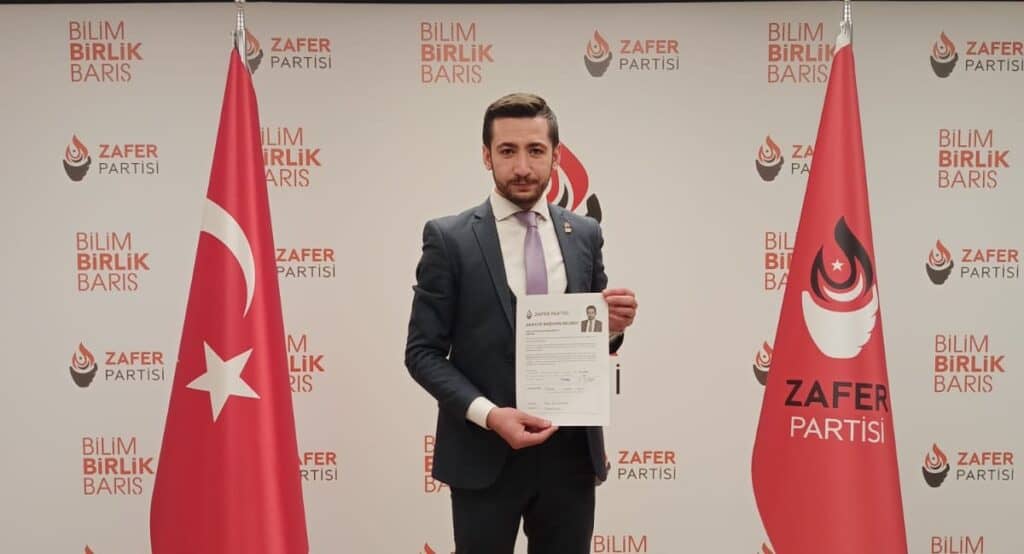Çet'in katillerinin avukatı Paşa Büyükkayaer, Zafer Partisi'nden aday. (Twitter)