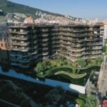 İzmir'de sitede çıkan yangın kontrol altına alındı