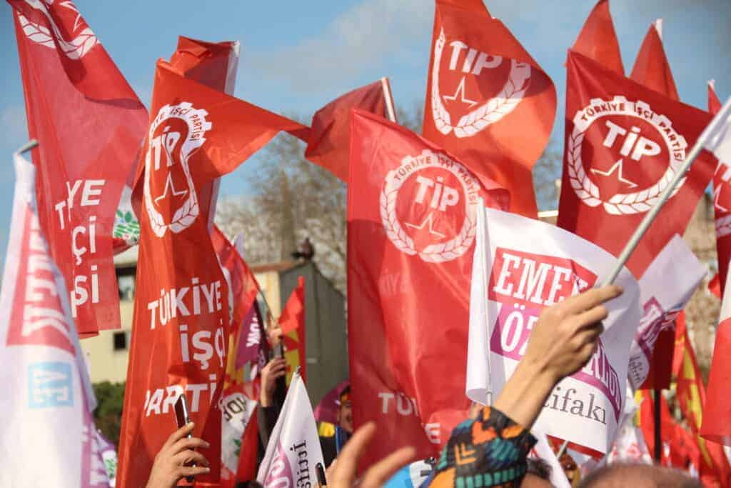 TİP, Selahattin Demirtaş'ın önerisine şartlı destekledi. (TİP)
