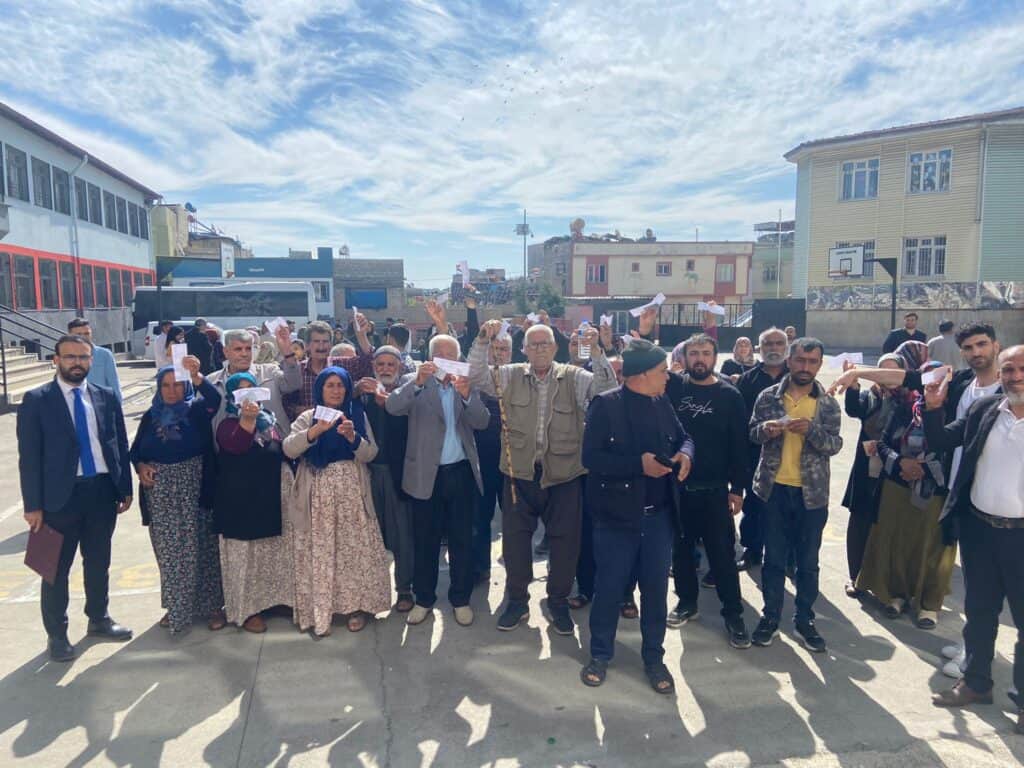 Vatan Partisi’nden haber verilmeden sandık üyesi yapılan seçmenler kendi sandıklarında oy kullanamıyor. (Twitter)