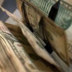 20231204-dolar-bloomberg