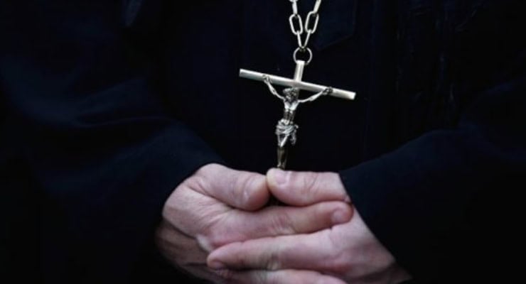 Piskoposluk kabul etti: ABD'de onlarca rahip birçok çocuğu istismar etti