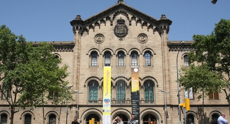 Barcelona Üniversitesi 'nefreti teşvik ettiği' gerekçesiyle X'i terk etti