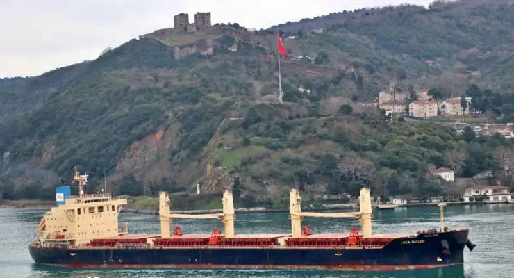 Türk firmasına ait gemi Yemen açıklarında saldırıya uğradı