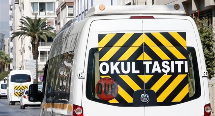 Kız öğrencilere 'ön koltuk yasağı' kararından geri adım