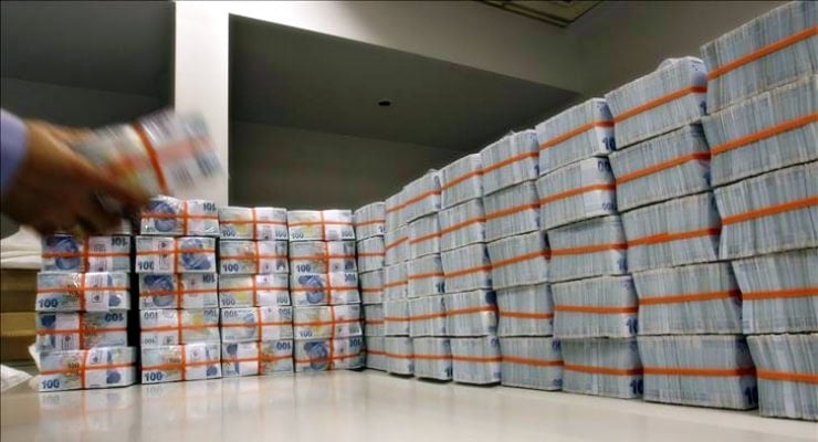 Bloomberg: Türkiye lirayı korumak için 12 milyar dolar sattı