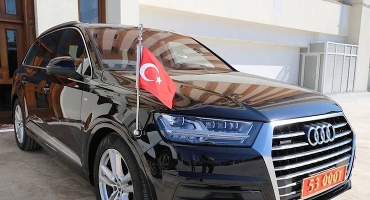İletişim Başkanlığı: Kamuda 120 bin araca biniliyor
