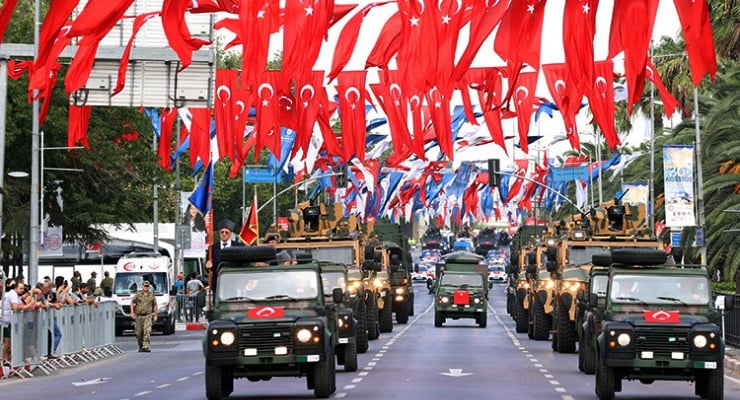 İstanbul'da 30 Ağustos kutlaması: Bazı yollar trafiğe kapalı