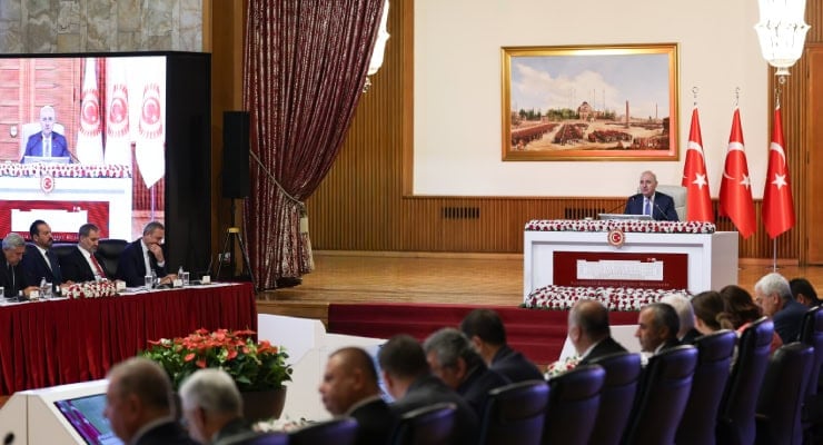 Komisyona öneri: '15-20 PKK'lı yurt dışına gönderilsin'