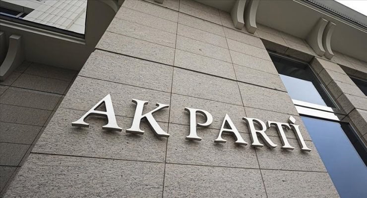 AKP dört il başkanını görevden aldı