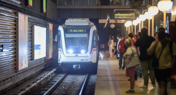 İzmir'de resmen başladı: Metroda 'kesintisiz iletişim' dönemi