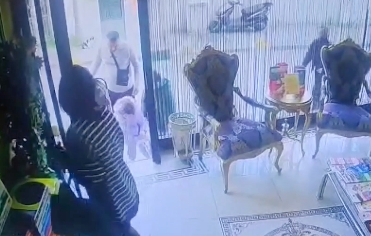 'Zehirlenen' aile: Hastaneden otele döndükleri görüntü ortaya çıktı