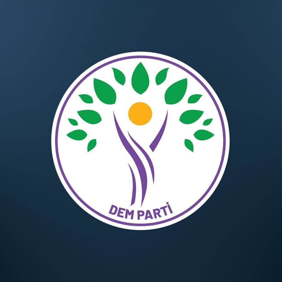 DEM Parti: İstişarelerimiz sürecek, ardından Öcalan'la görüşeceğiz