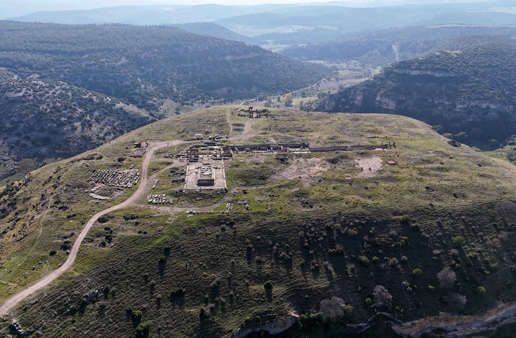 Blaundos Antik Kenti'nde 2 bin yıllık stadyum gün yüzüne çıkarılıyor