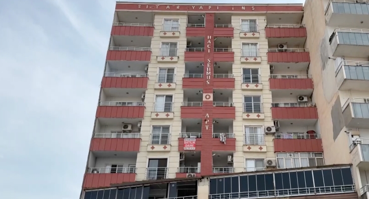 Mardin'de üç kişilik aile silahla vurulmuş halde ölü bulundu