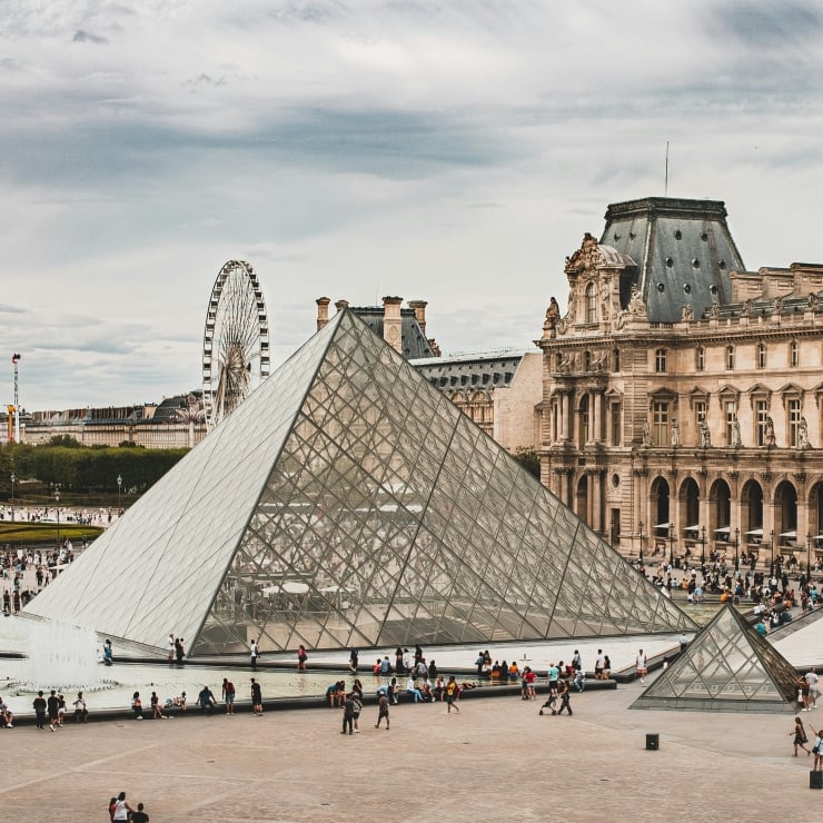 Sıcak hava: Fransa'da Louvre Müzesi erken kapanacak