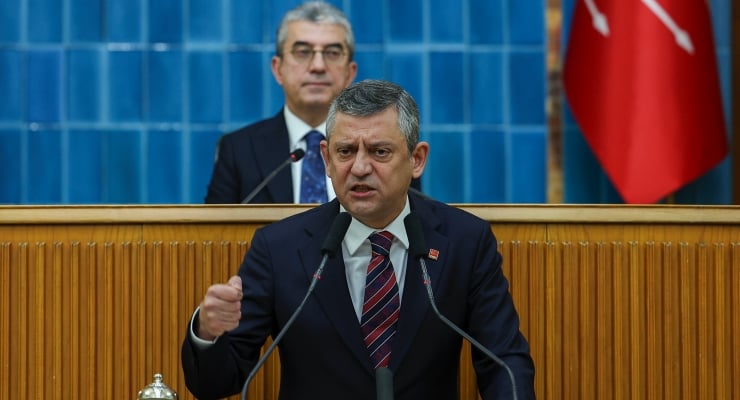 Özel'den Gürlek'e yanıt: Hızla sattıklarını gizlemeye kalkıyor