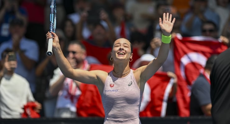 Zeynep Sönmez tarihi galibiyetle tur atladı