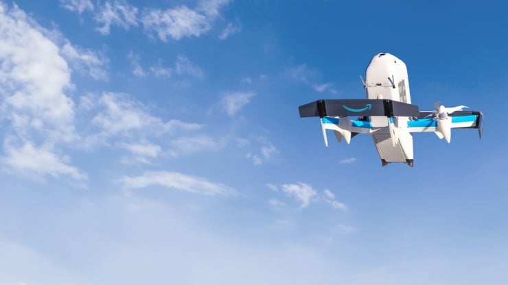 'Amazon'un Kargo Drone Eve Çarpışı: Gelecek Strateji Analizi'