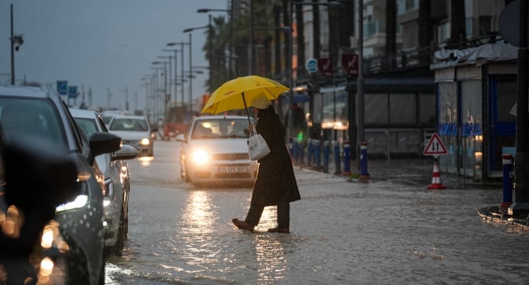 Bugün hava 24 ilde yağmurlu
