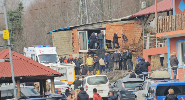 Zonguldak'ta madende göçük: Bir işçi kurtarıldı, ikisi mahsur