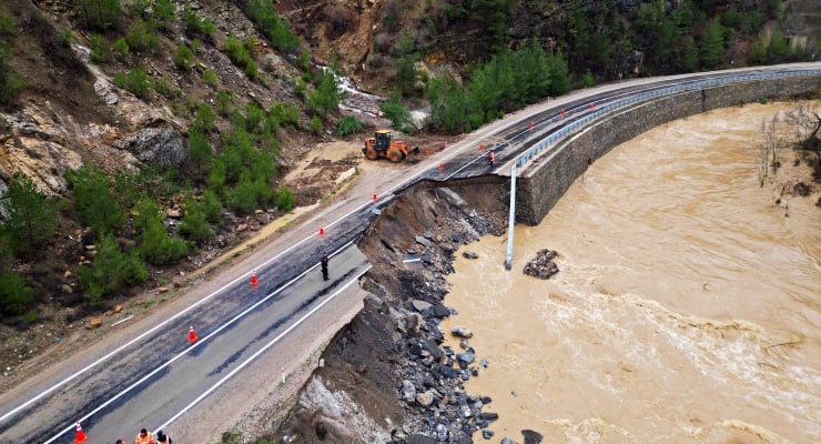 Profesör uyardı: Afet öncesi 1 liralık önlem 15 lirayı kurtarıyor