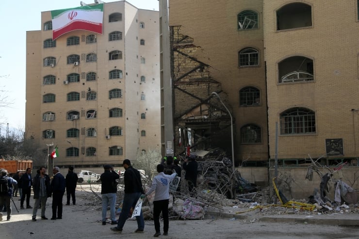 Washington Post: Trump, İran'da ayaklanmaya destek için Kürtlere hava desteği teklif etti