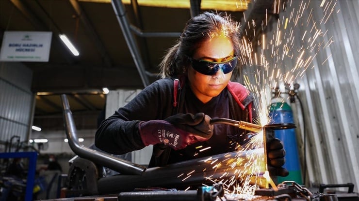 TÜİK: Kadınların yüzde 32,9'u istihdamda