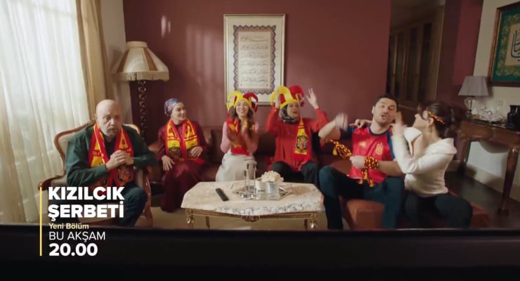 'İspanya sempatisi'ne Kızılcık Şerbeti de katıldı