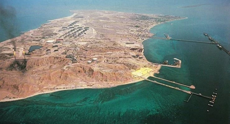 Trump: İran'ın petrol merkezi Hark Adası'nı vurduk