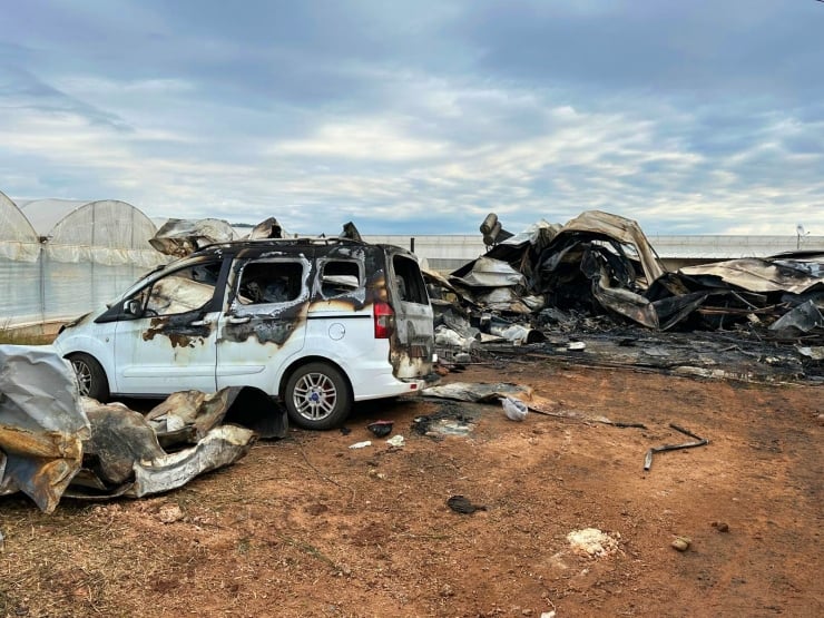 Antalya'da konteynerde yangın: Beşi çocuk altı kişi öldü