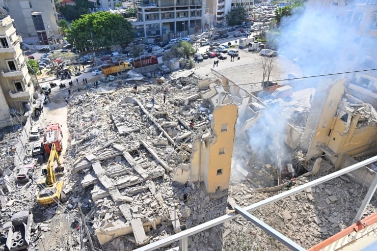 Lübnan'da Müslümanlar İsrail saldırısının durması için dua etti