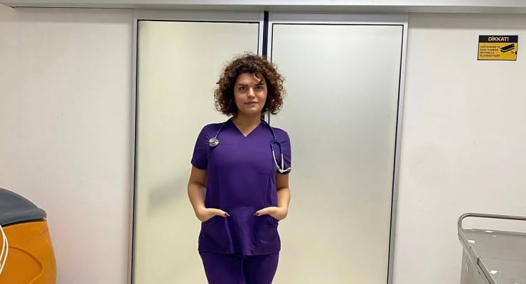 Trans doktor Larin Kayataş: Mahkeme kararına rağmen ikinci defa doktorluk görevime son verildi