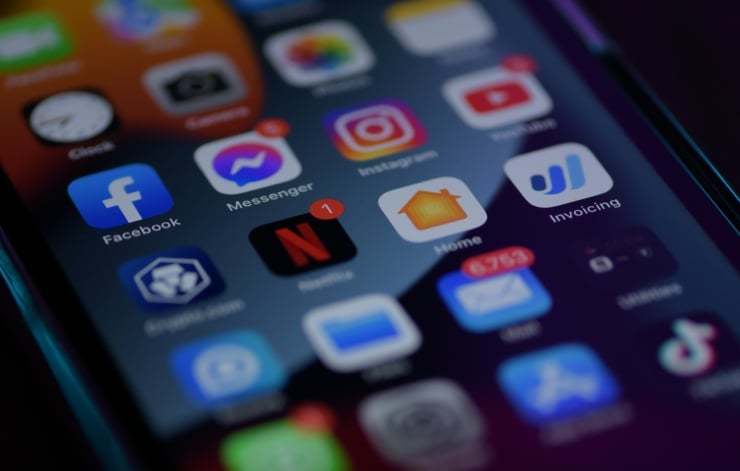 Emsal karar: Meta ve Youtube, bağımlılık oluşturmaktan suçlu bulundu