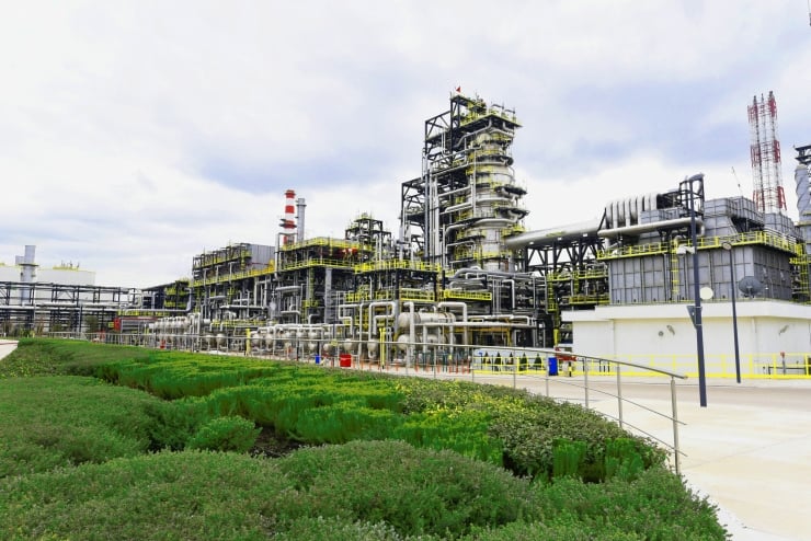 Koç Holding, 9,3 milyar liralık Tüpraş hissesi sattı