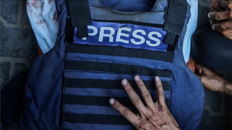 İsrail, Lübnan'da üç gazeteciyi öldürdü