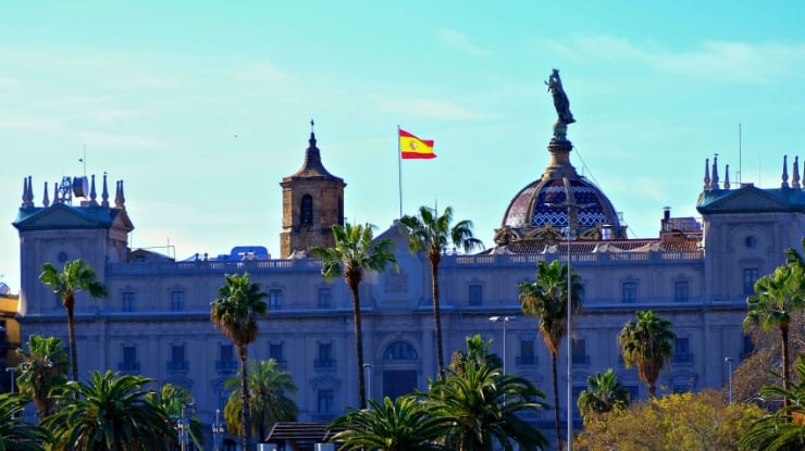 İspanya, İran'a saldıran ABD uçaklarına hava sahasını kapattı