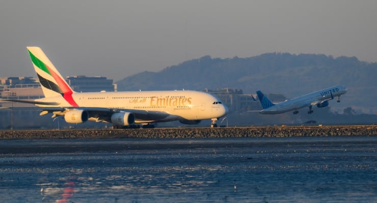 Emirates duyurdu: İranlıların BAE'ye giriş ve transit geçişi yasak