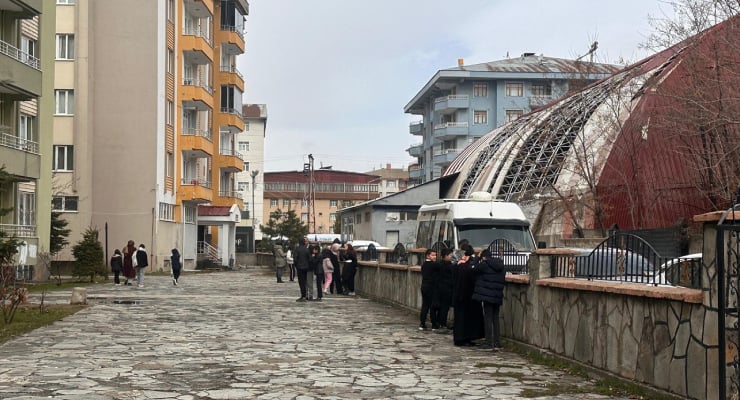 Van'da deprem: AFAD'a göre 5,2; Kandilli'ye göre 5,1 büyüklüğünde