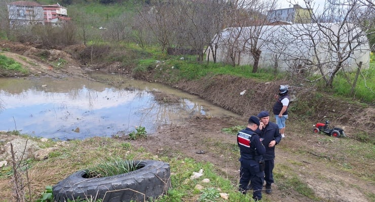 Zonguldak'ta balçığa saplanan çocuk hayatını kaybetti