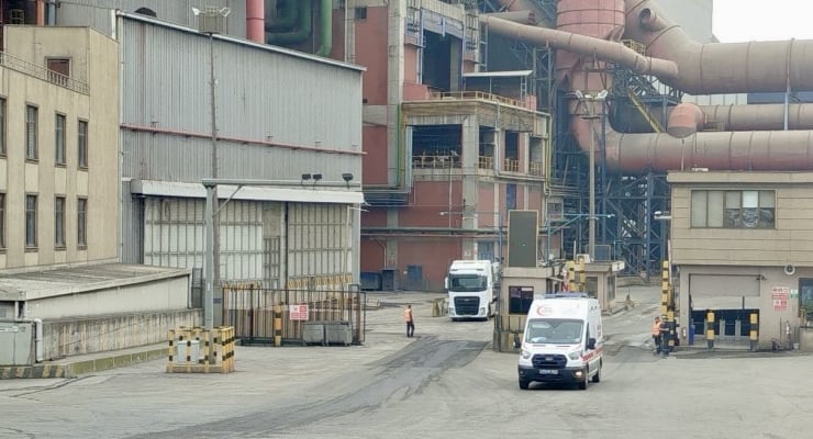 Kocaeli'de yüksekten düşen üç işçi öldü