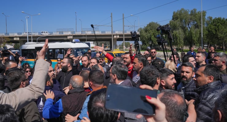 İzmir Meslek Fabrikası boşaltılıyor: 'Darbeciler bile böyle el koymadı'