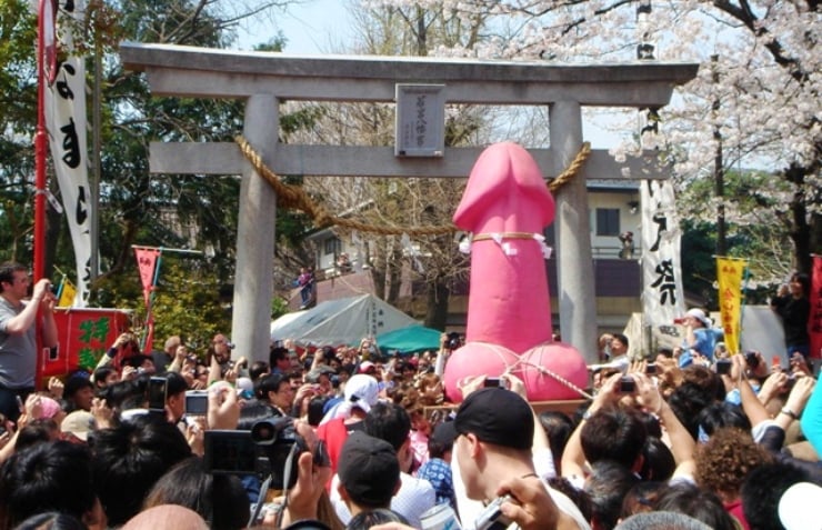 Japonya'da penis festivali düzenlendi