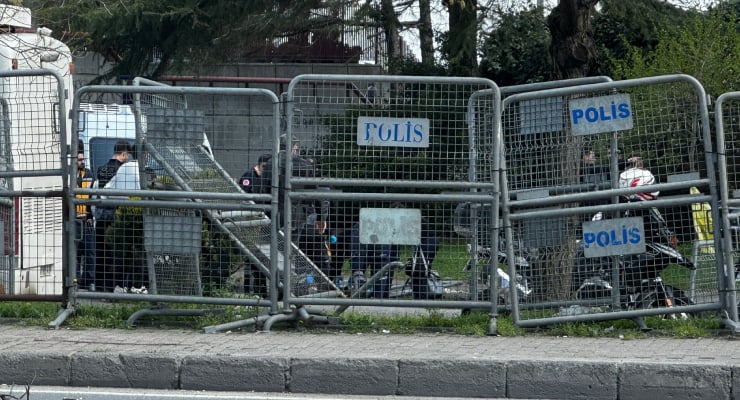 İsrail konsolosluğu önünde çatışma: Bir saldırgan örgüt irtibatlı