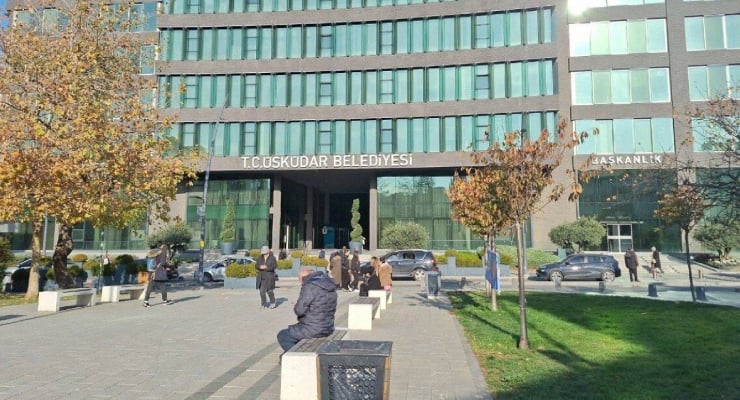 CHP'li Üsküdar Belediyesi'ne operasyon: 20 kişi gözaltına alındı