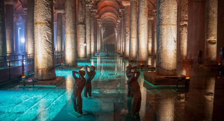 İBB: Yerebatan Sarnıcı'nın Vakıflar'a devredildiğini tapu kayıtlarından öğrendik