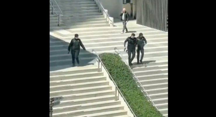 'Polislerle alay' videosu: Bir kişi tutuklandı